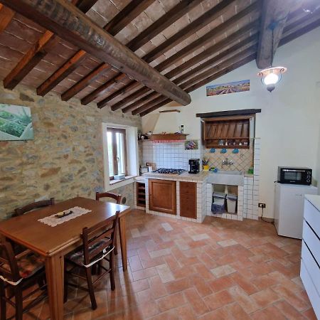 Piccola Casa Toscana Con Giardino Con Vista Mozzafiato Podere Cordicella Eksteriør billede
