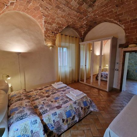 Piccola Casa Toscana Con Giardino Con Vista Mozzafiato Podere Cordicella Eksteriør billede